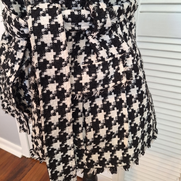 Houndstooth raw edge lined vest jacket sz large - Picture 7 of 7